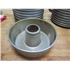 Image 2 : Qty 13 Round Metal Bundt Angel Food Cake Molds Pans 10"Diameter x5"H