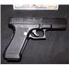 Image 2 : THE DA VINCI CODE ANDRE VERNET STUNT GLLOCK PISTOL