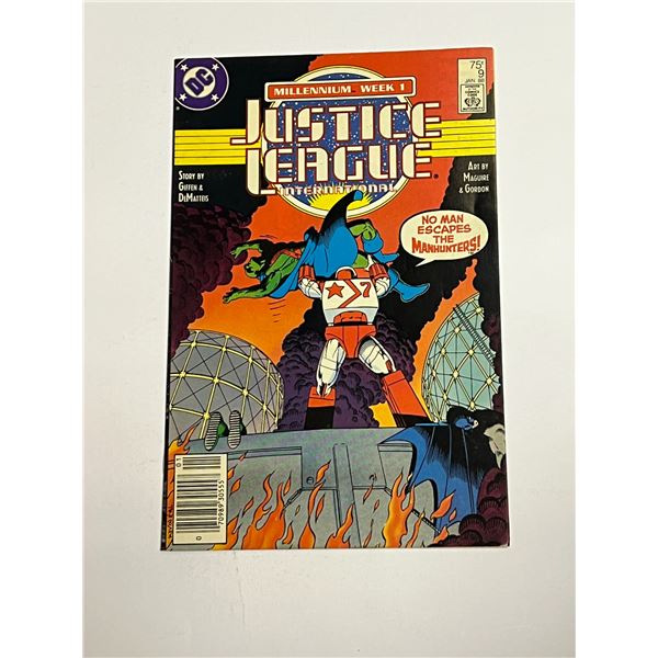 Justice League #9 Vintage DC Comic Book