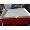 Image 9 : Coleman Cooler & Storage Containers Cat A