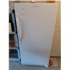 Image 1 : Fridgidaire Upright Freezer Cat c