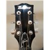 Image 2 : Maestro Electric Guitar by Gibson & Squier Base Cat A