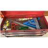 Image 2 : INTERNATIONAL TOOLBOX WITH CONTENTS