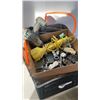 Image 2 : CRATE OF ELECTRICAL OUTLETS, TOOLS, AIR HOSE