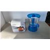 Image 1 : SIMBR STEAM CLEANER AND BLUE DRINK DISPENSER