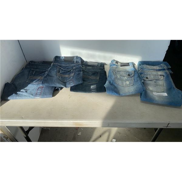 5 PAIRS OF NEW JEANS 28/32 (3), 30/30, 40/34