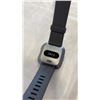 Image 3 : FITBIT VERSA SMART WATCH NO CHARGER TESTED WORKING