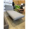 Image 2 : NEW MODERN GREY CLICK CLACK CHAISE