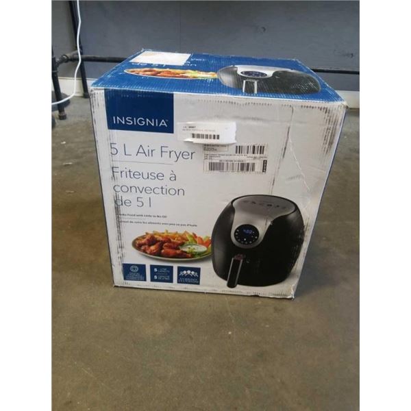 AS NEW INSIGNIA 5L DIGITAL CONTROL  AIR FRYER