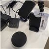 Image 2 : 3 AS NEW WIRELESS MOBILE PHONE CHARGING DOCKS