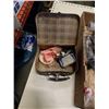 Image 2 : TRAY OF CRAFT SUPPLIES, BEADS, ETC