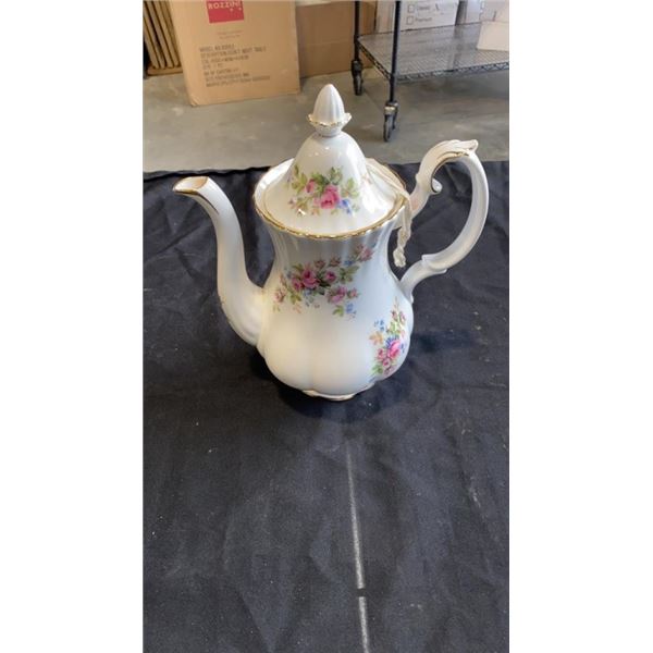 ROYAL ALBERT MOSS ROSE CHINA TEAPOT