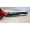 Image 2 : HOMELITE MIGHTY LITE 26BV GAS BLOWER WORKING