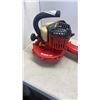 Image 3 : HOMELITE MIGHTY LITE 26BV GAS BLOWER WORKING