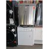 Image 1 : Frigidaire Dishwasher & Clothes Dryer