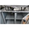 Image 2 : S/S 3' Cabinet w/Backsplash