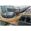 Image 2 : Measuring Bins, Baskets, Radio