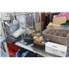 Image 1 : Shelf Lot of Blender, Décor, Silverware Caddy, Steak Weight