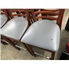 Image 2 : 15 Ladderback Bar Stools - 15 X $