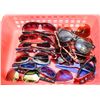 Image 1 : RED TRAY WITH LOTS OF SUNGLASSES ESTATE