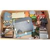 Image 1 : TRAY OF HO SCALE TRAIN BUILDINGS