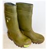 Image 1 : MEN SIZE 13 DUNLOP STEEL TOE RUBBER BOOTS