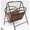 Image 1 : FOLDING VINTAGE MAGAZINE RACK