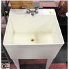 Image 1 : UTILITY WASH TUB WITH TAPS, STEMS AND TRAP