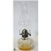 Image 1 : VINTAGE CUT GLASS OIL LAMP