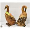 Image 1 : PAIR OF DUCK DECOR PIECES