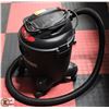 Image 1 : 4 GALLON SHOP VACUUM