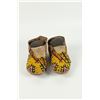 Image 2 : Sioux Beaded Man's Moccasins, 10 ½" long