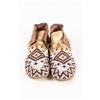 Image 3 : Plains Beaded Man's Moccasins, 11" long