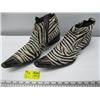 Image 1 : PAIR OF SIZE 42 METAL TOE CAPPED ZEBRA SHOES