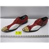 Image 1 : PAIR OF WHITE & RED SIZE 42 METAL TOE CAPPED SHOES