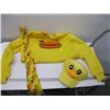 Image 1 : DUCK HAT, TIE & SWEATSHIRT