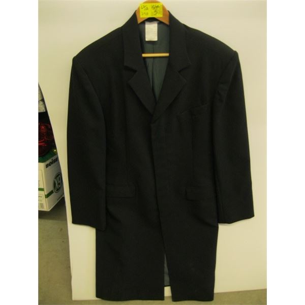 MADE IN CANADA SIZE 42 LONG BLACK COAT