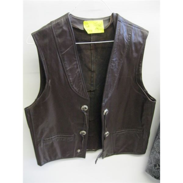 BROWN LEATHER VEST