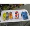 Image 3 : SHOE HOLDER WITH ASST. NOVELTY SHOES