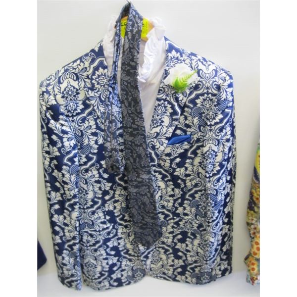 BLUE & WHITE PAISLEY LOOK JACKET WITH SHIRT & TIE