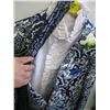 Image 2 : BLUE & WHITE PAISLEY LOOK JACKET WITH SHIRT & TIE