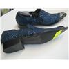 Image 2 : PAIR OF SIZE 42 BLUE METAL TOE CAPPED SHOES