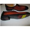 Image 2 : PAIR OF SIZE 42 BLACK & BROWN SHOES