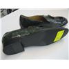 Image 2 : PAIR OF SIZE 43 GREEN & BLACK SHOES