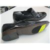 Image 2 : PAIR OF SIZE 42 BLACK SHOES
