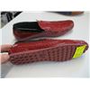 Image 2 : PAIR OF SIZE 42 RED & BLACK SHOES