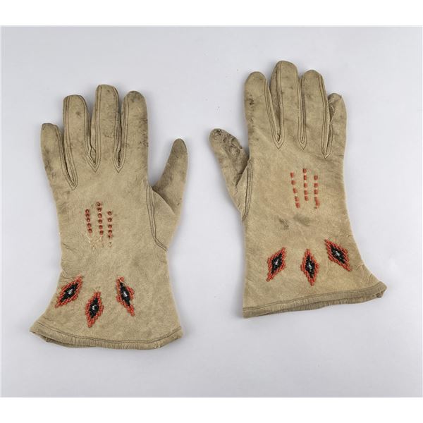 Montana Indian Made Beaded Gloves