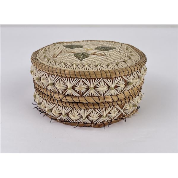 Antique Ojibwe Indian Birch Bark Quilled Box