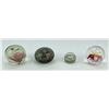 Image 4 : Group of 4 Art Glass Paperweights