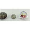 Image 6 : Group of 4 Art Glass Paperweights